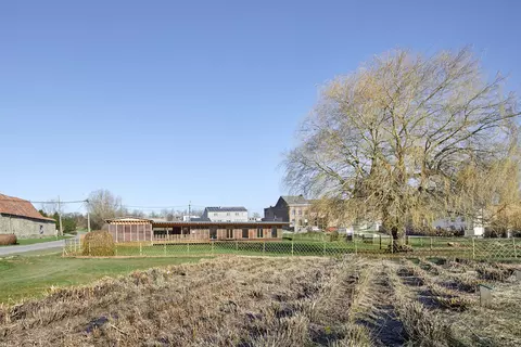 Infrastructure nature - Bâtiment dans son site naturel